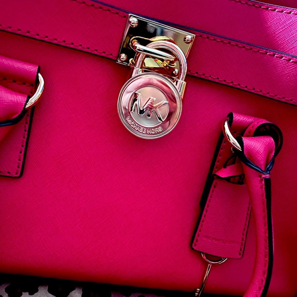 NWOT - Never Used Michael Kors Bag!